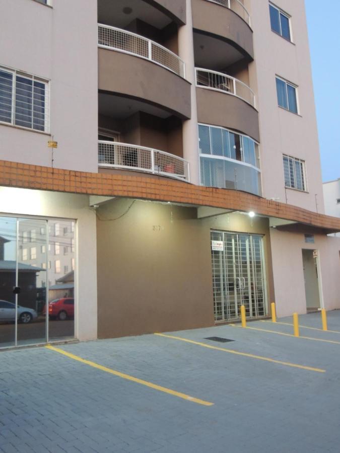 Апартаменты Apartamento Mobiliado Com Garagem Шапеко Экстерьер фото
