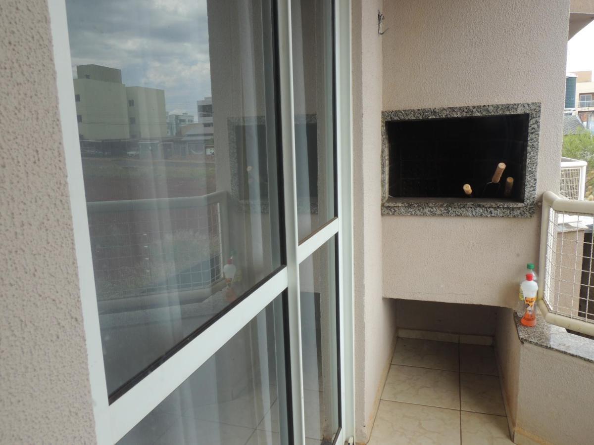 Апартаменты Apartamento Mobiliado Com Garagem Шапеко Экстерьер фото
